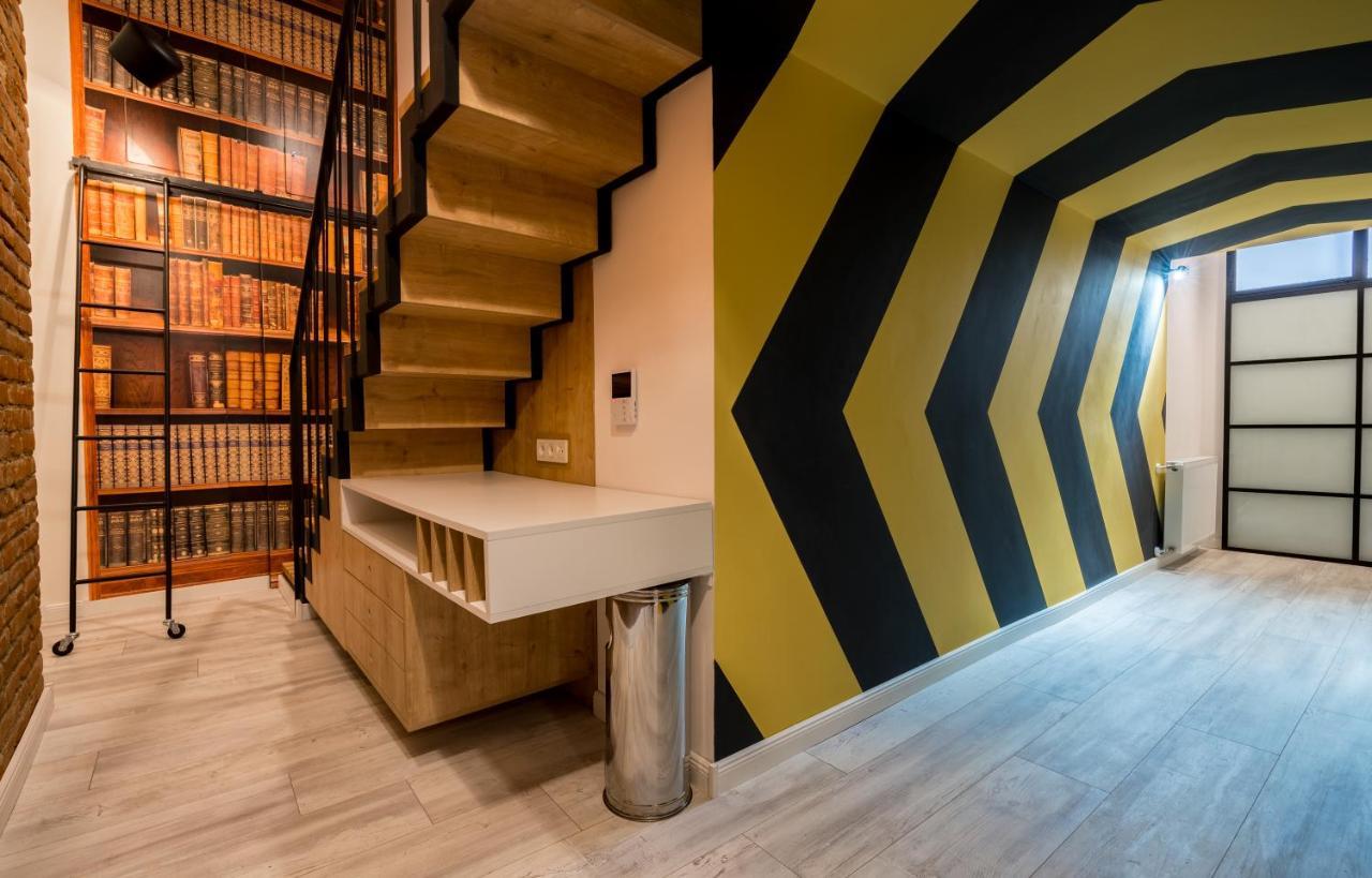 تبليسي Mini Hotel On Aghmashenebeli Ave المظهر الخارجي الصورة