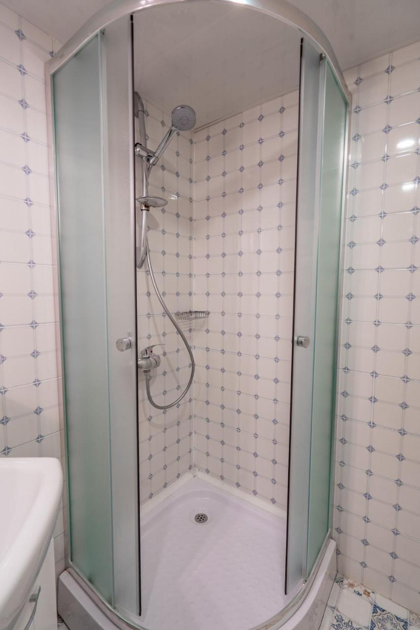 تبليسي Mini Hotel On Aghmashenebeli Ave المظهر الخارجي الصورة